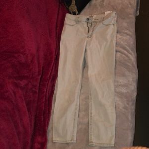 Hollister light wash skinny jean size 3